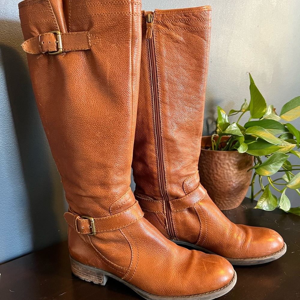 Women’s genuine leather Franco Sarto riding boots - size 9